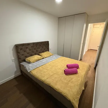 I&i Tesla Ii Apartament