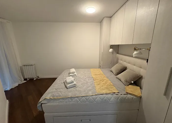 I&i Tesla Ii Appartement